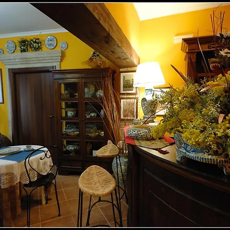 住宿加早餐酒店 Kimera 皮亚扎-阿尔梅里纳